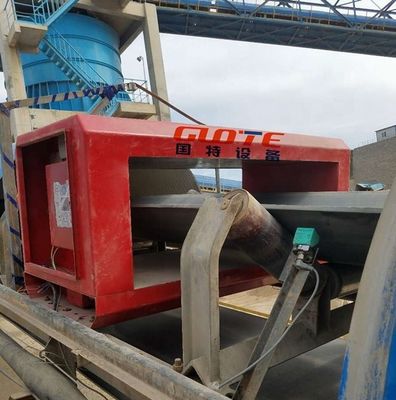 Détecteur de métaux à bande transporteuse industrielle contrôlée par PLC pour le bois et le ciment des mines de charbon