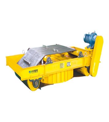 Séparateur magnétique à bande transporteuse de la série RCDD à moteur pour le traitement de l'extraction de minerai de fer