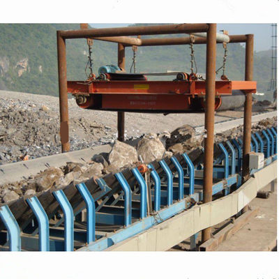 Séparateur magnétique permanent à sec pour bande transporteuse 0,1-35 kg Capacité