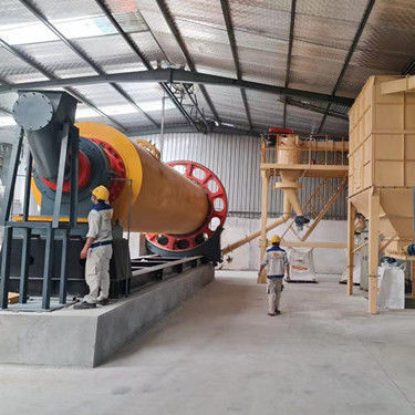 325 Machine de broyage de poudre de sable de quartz en maille Moulin à billes avec revêtement en acier haute chrome