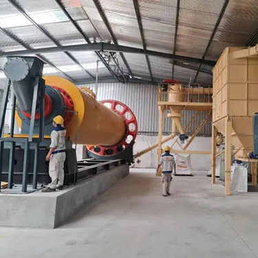 Moulin à boules de petite capacité pour le meulage du sable de quartz pour les besoins énergétiques de l'exploitation minière avec 1