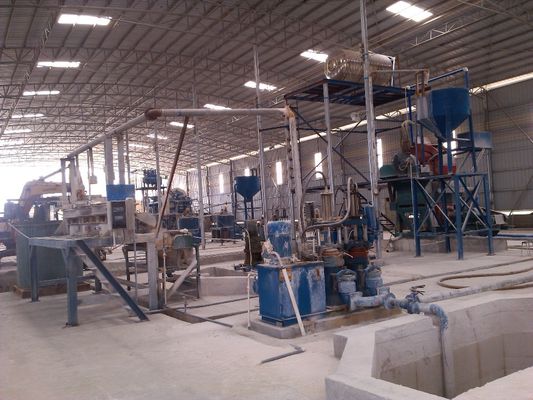 Ligne de production polyvalente de sable de silice humide/sec pour les besoins de traitement du quartz